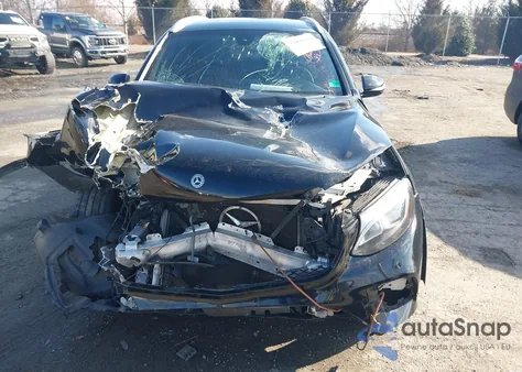 2017 Mercedes-Benz Glc 300 4Matic z USA, uszkodzony, nr VIN WDC0G4KB7HV006775